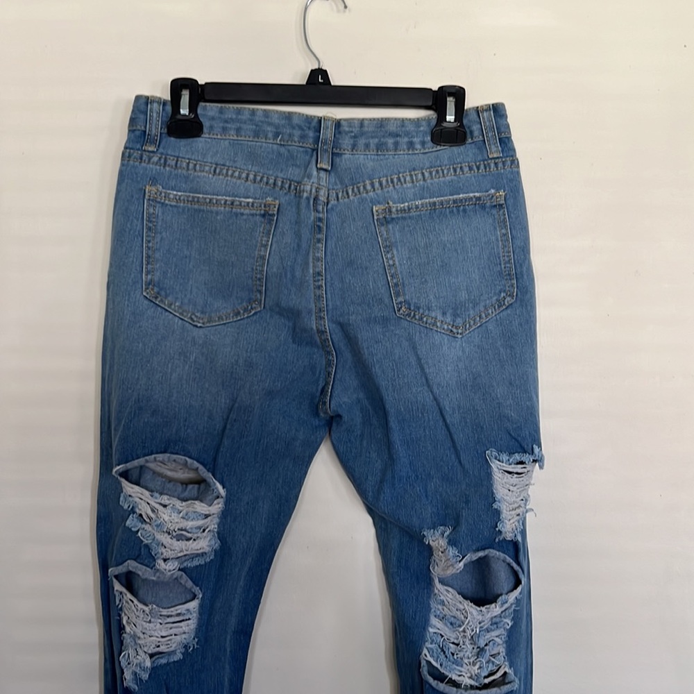 Distressed Jeans - Picture 6 of 9